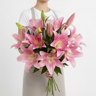 10 розовых лилий