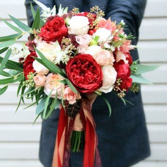 Букет невесты из пионовидных роз «Будь моей женой»